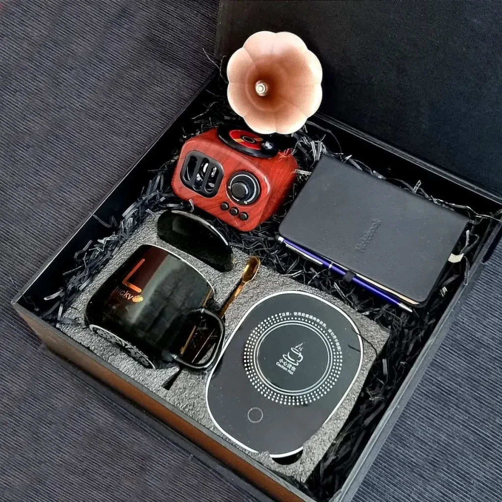 هدیه سازمانی خاص؛ راهنمای انتخاب هدایای خلاقانه و ماندگار